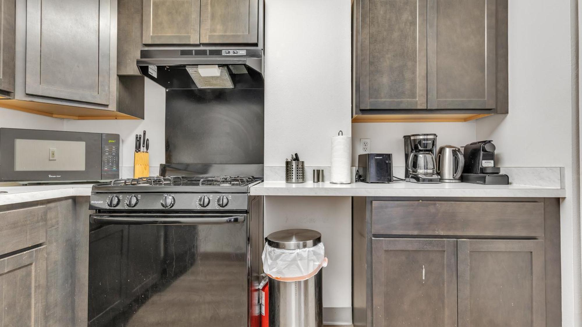 Apartment Pp 1801 Modern Corporate 2br, Pool, Gym