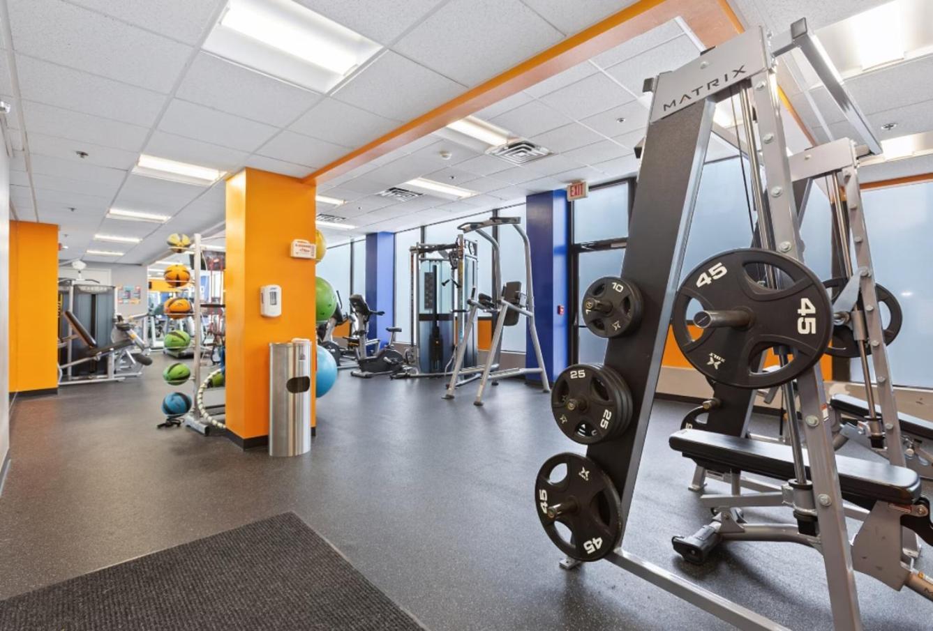 Pp 1801 Modern Corporate 2br, Pool, Gym Apartment *